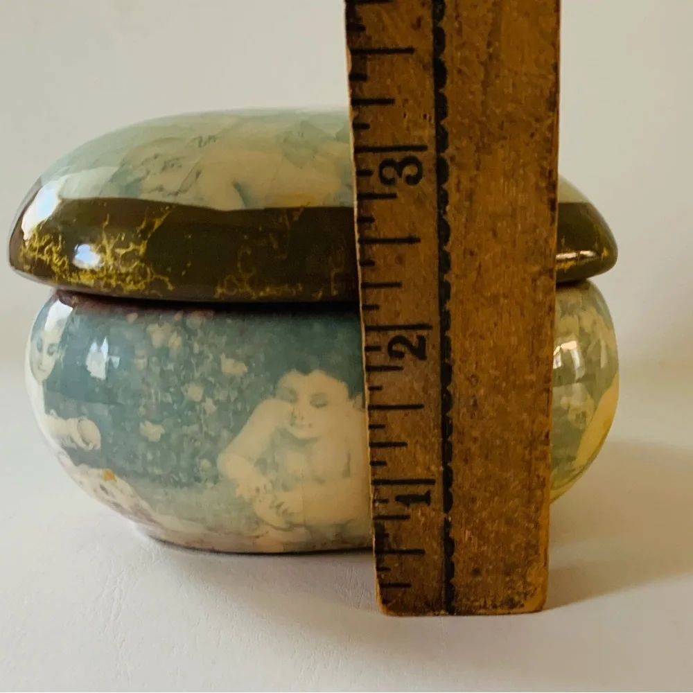 Trinket box